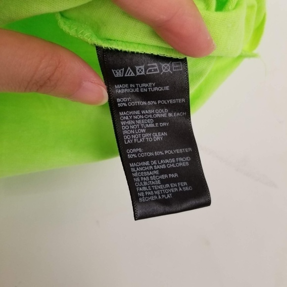 NEW BDG Hang Tight Knot Front Short Sleeve Tee Green Crop Top Size Large - Picture 8 of 8